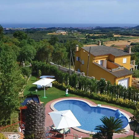 In Palafolls With House A Mountain View Vakantiehuis Mas Carbo